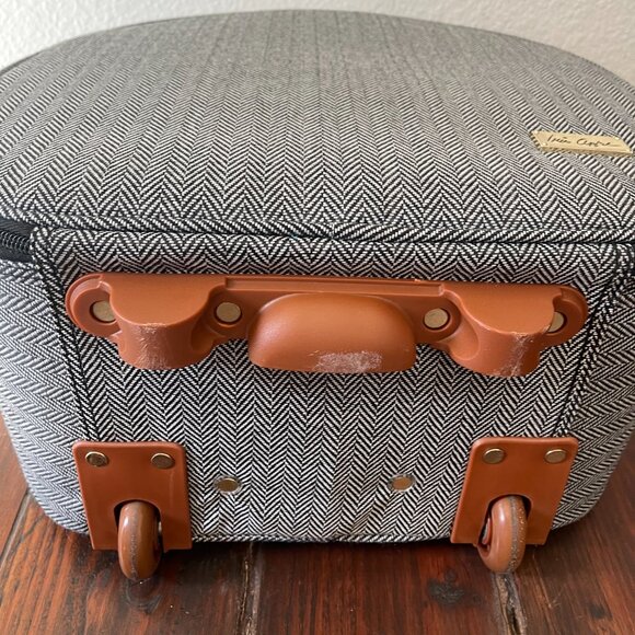 Iris Apfel Rara Avis Tote Travel Luggage 8 Pc Set Bags - Picture 6 of 13